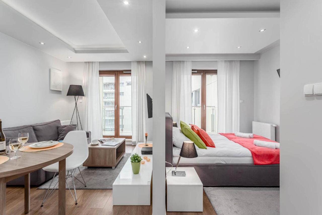 Rent Like Home - Oxygen Wronia 45 II Varsó Kültér fotó