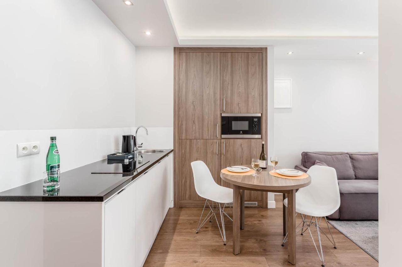 Rent Like Home - Oxygen Wronia 45 II Varsó Kültér fotó