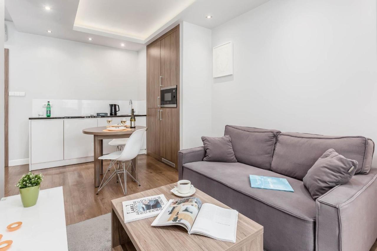 Rent Like Home - Oxygen Wronia 45 II Varsó Kültér fotó